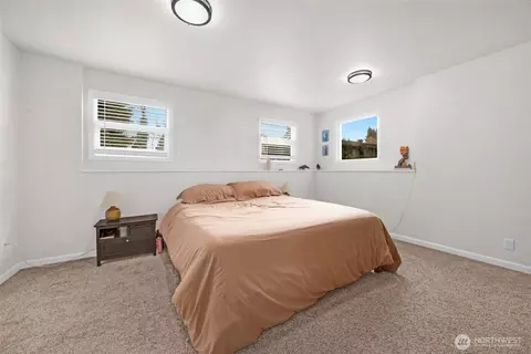 Bedroom - 5431 Broadway, Everett, WA 98203 photo 2 of 3