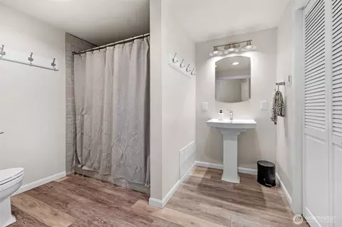 Bath - 5431 Broadway, Everett, WA 98203 photo 2 of 2