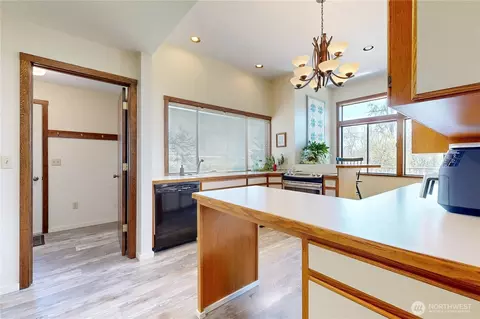 Kitchen - 457 Prospect Ave, Walla Walla, WA 99362 photo 4 of 6