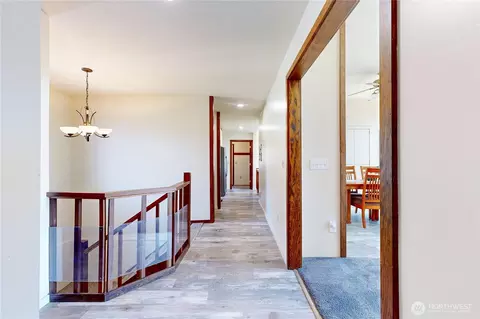 Entry Way - 457 Prospect Ave, Walla Walla, WA 99362 photo 2 of 2
