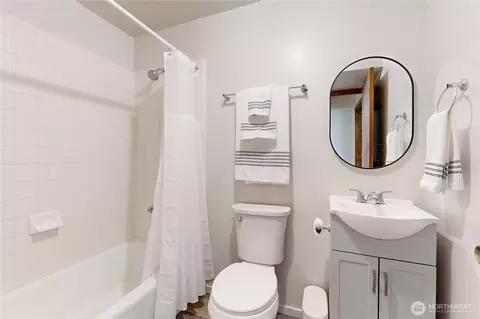 Bath - 457 Prospect Ave, Walla Walla, WA 99362 photo 3 of 3
