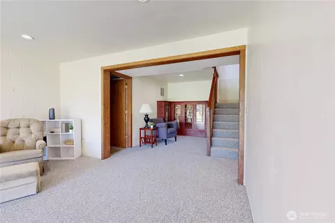 Living - 457 Prospect Ave, Walla Walla, WA 99362 photo 4 of 5