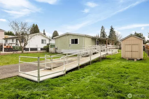 2119 S 252nd St, Des Moines, WA 98198