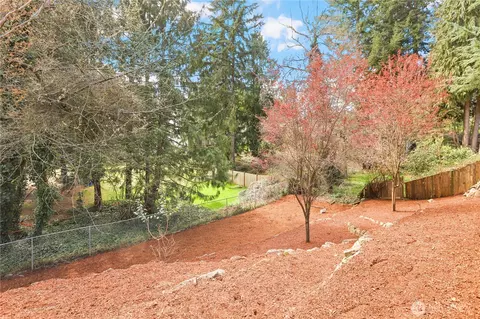 Exterior - 2422 73rd St SE, Everett, WA 98203 photo 5 of 11