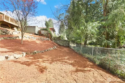 Exterior - 2422 73rd St SE, Everett, WA 98203 photo 9 of 11