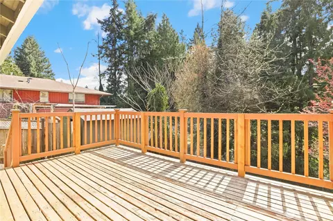 Exterior - 2422 73rd St SE, Everett, WA 98203 photo 3 of 11