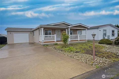 731 W Heritage Loop, Sequim, WA 98382