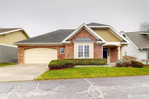 950 SE Creekside Dr, College Place, WA 99324