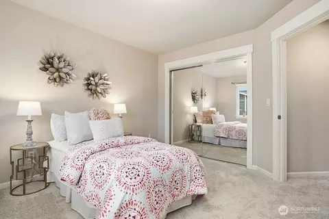 Bedroom - 4329 186th Pl SE, Bothell, WA 98012 photo 6 of 6