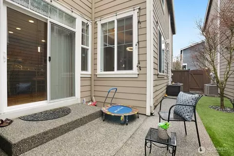 Exterior - 4329 186th Pl SE, Bothell, WA 98012 photo 2 of 7