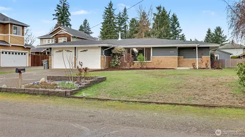 2200 NE 12th, Renton, WA 98056