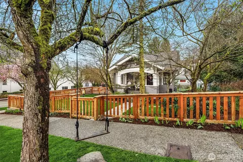 749 N 96th St, Seattle, WA 98103 photo 35