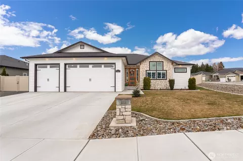 2663 7th St SE, East Wenatchee, WA 98802
