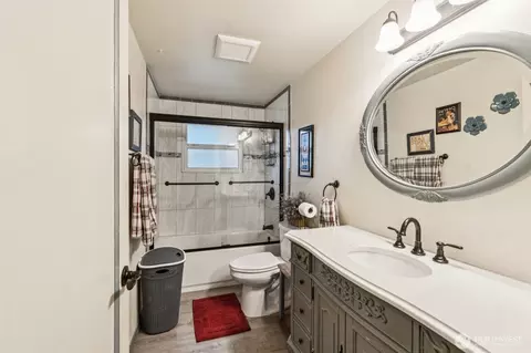 Bath - 2314 8th St, Everett, WA 98201 photo 1 of 1