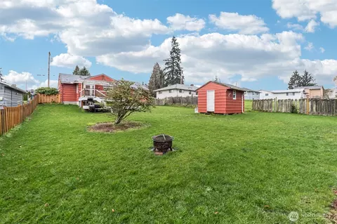 Exterior - 2314 8th St, Everett, WA 98201 photo 8 of 8