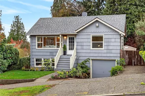 9047 37th Ave SW, Seattle, WA 98126