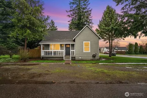 517 Dundass Ave, Buckley, WA 98321