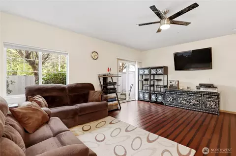 6068 Illinois Ln SE #A, Lacey, WA 98513