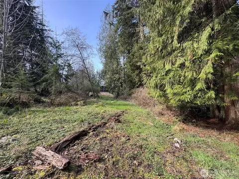2211 Lindberg Rd, Port Angeles, WA 98362