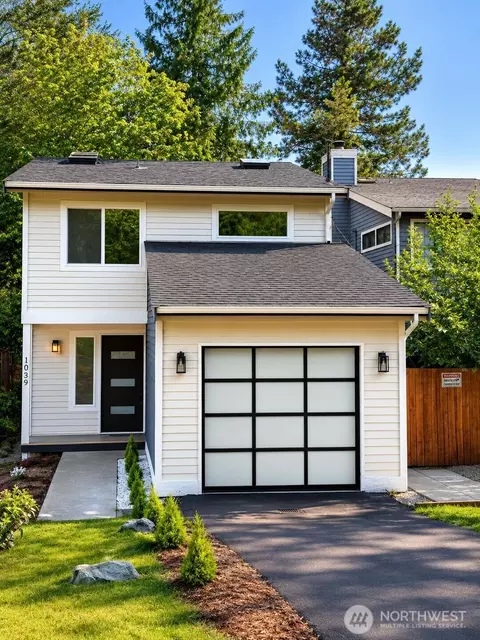 1039 NE 113th St, Seattle, WA 98125