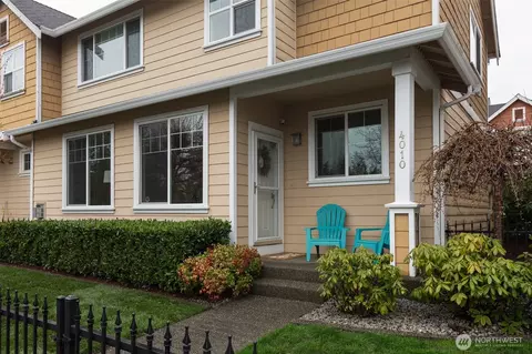 4010 NE 3rd Ct, Renton, WA 98056