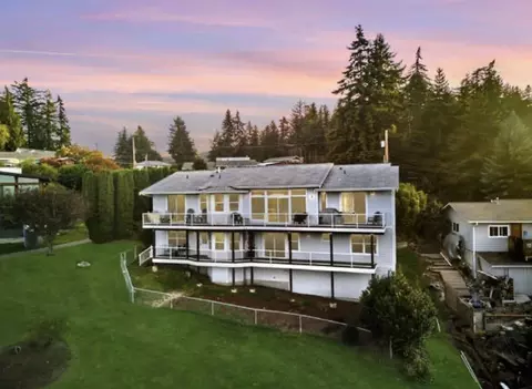 4111 R Ave, Anacortes, WA 98221