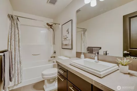 Bath - 1900 240th Pl SW, Bothell, WA 98021 photo 3 of 3