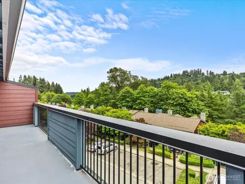 15711 Waynita NE #H301, Bothell, WA 98011