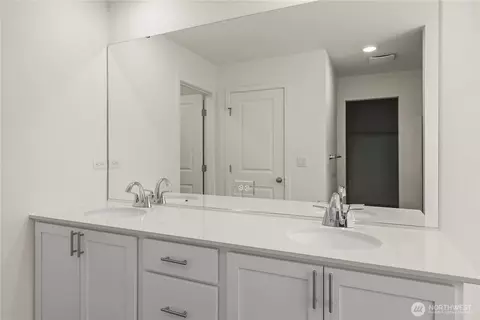 Bath - 32325 Bryant Rd, Sultan, WA 98294 photo 2 of 4