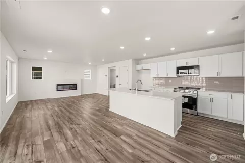 Kitchen - 32325 Bryant Rd, Sultan, WA 98294 photo 3 of 5