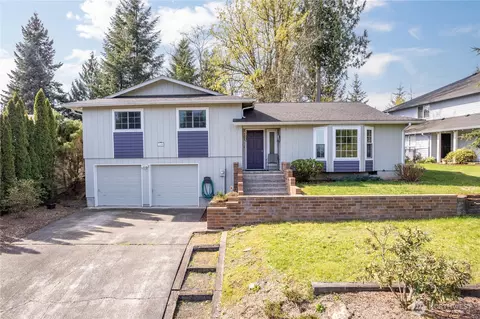 240 St James Pl, Longview, WA 98632