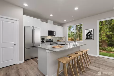 Kitchen - 118 169th Pl SW #B, Bothell, WA 98012 photo 2 of 3