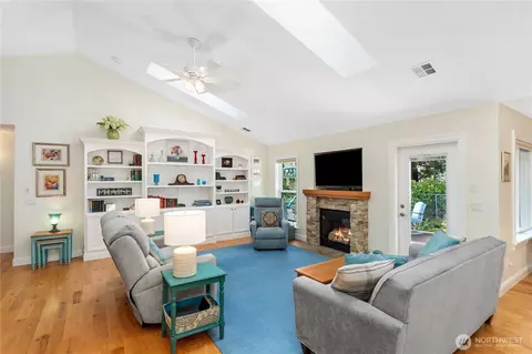 Living - 346 Dungeness Mdws, Sequim, WA 98382 photo 2 of 4