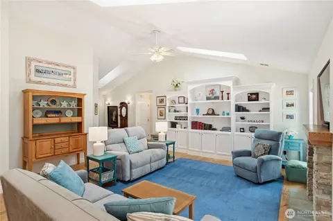 Living - 346 Dungeness Mdws, Sequim, WA 98382 photo 3 of 4