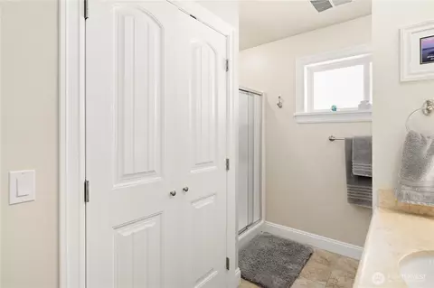 Bath - 346 Dungeness Mdws, Sequim, WA 98382 photo 2 of 2