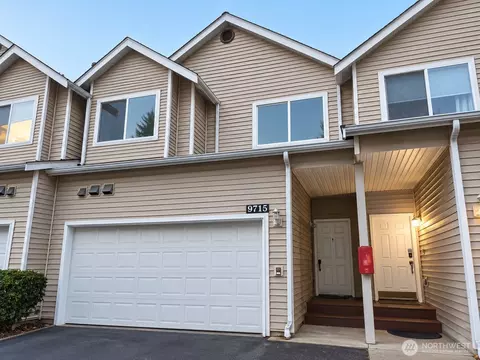 9715 26th Ave SW #202, Seattle, WA 98106