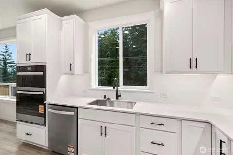 Kitchen - 32329 Bryant Dr, Sultan, WA 98294 photo 7 of 7