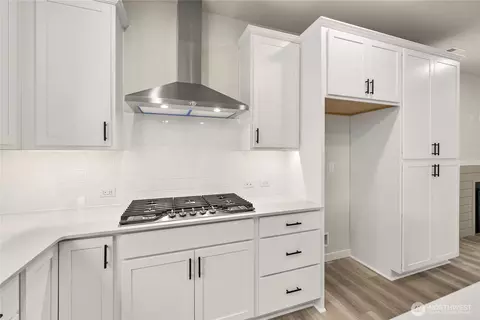 Kitchen - 32329 Bryant Dr, Sultan, WA 98294 photo 6 of 7