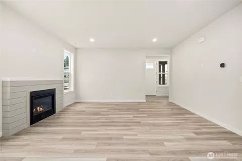 Living - 32329 Bryant Dr, Sultan, WA 98294 photo 4 of 8