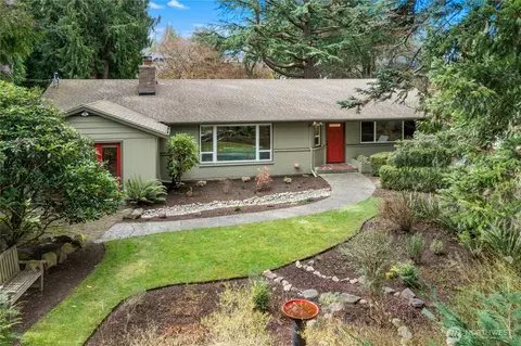 21214 96th Ave W, Edmonds, WA 98020