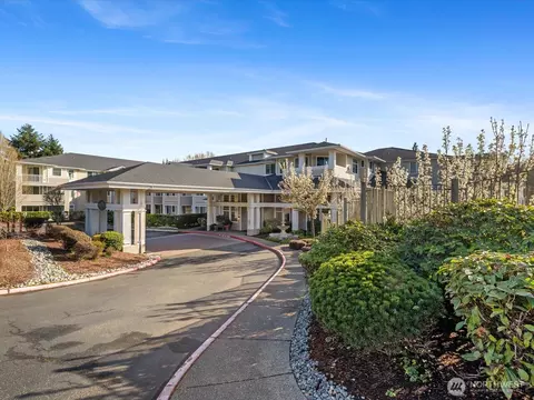 2244 132nd Ave SE #B214, Bellevue, WA 98005