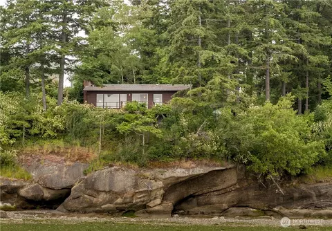 2351 N Nugent Rd, Lummi Island, WA 98262