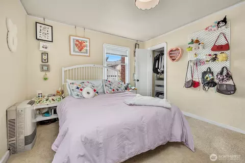 Bedroom - 722 10th Ave E, Seattle, WA 98102 photo 1 of 2