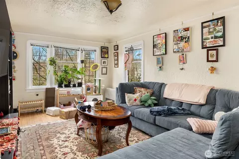 Living - 722 10th Ave E, Seattle, WA 98102 photo 2 of 2