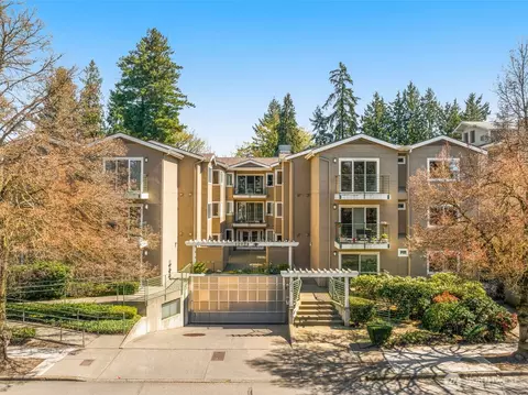 12034 15th Ave NE #309, Seattle, WA 98125