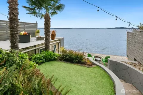 3847 Beach Dr SW, Seattle, WA 98116