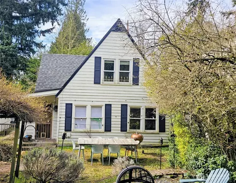 10741 Palatine Ave N, Seattle, WA 98133