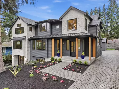 10648 SE 16th St, Bellevue, WA 98004