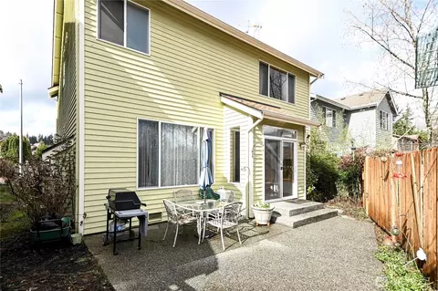 Exterior - 18323 10th Dr SE, Bothell, WA 98012 photo 3 of 3