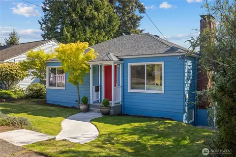 3020 36th Ave W, Seattle, WA 98199